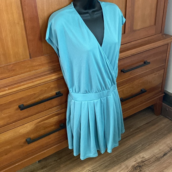 Halara V Neck Short Sleeve Pocket Waffle Casual Romper - Picture 4 of 8